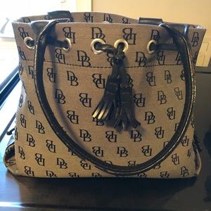 Dooney & Bourke shoulder bag